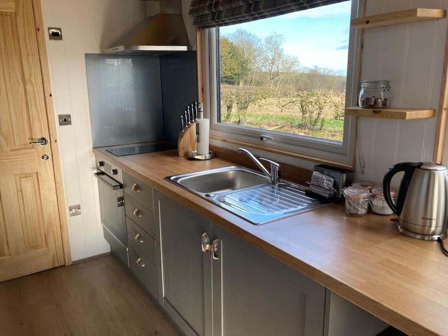 The Ashmere Tiny House Coldingham Exterior photo